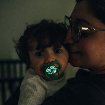 Dr. Brown's™ Advantage™ Glow-in-the-Dark Pacifiers, Ages 6-18 months, 2 Count
